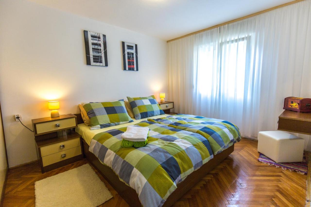 Apartman Ljiljana - Pula Centar Apartment Bagian luar foto